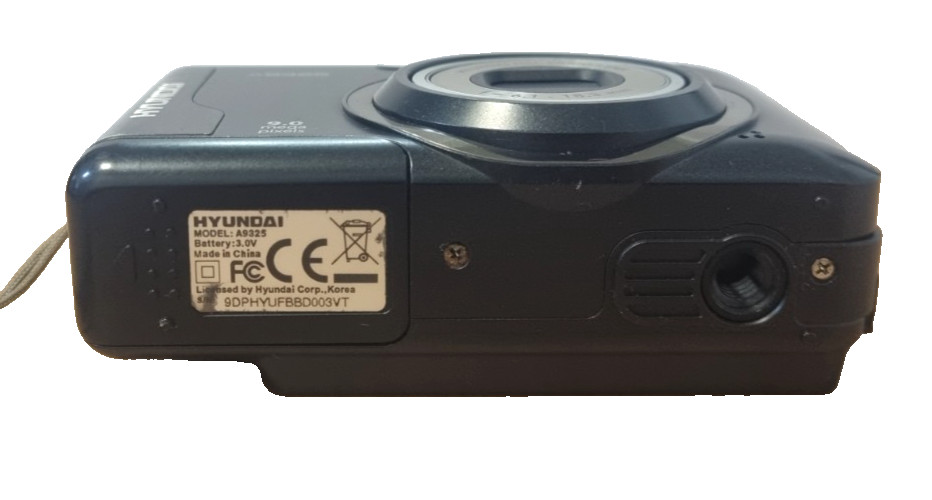 Hyundai A9325 9MP Digital Camera - Black (D9)