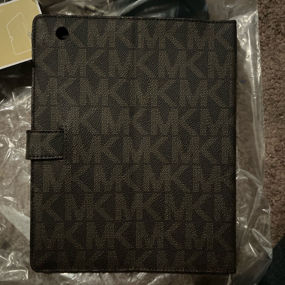 Michael Kors Authentic Luxury iPad Case/stand
