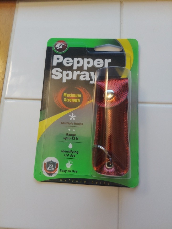 MAXIMUM STRENGTH PEPPER SPRAY SELF DEFENSE SECURITY PROTECTION