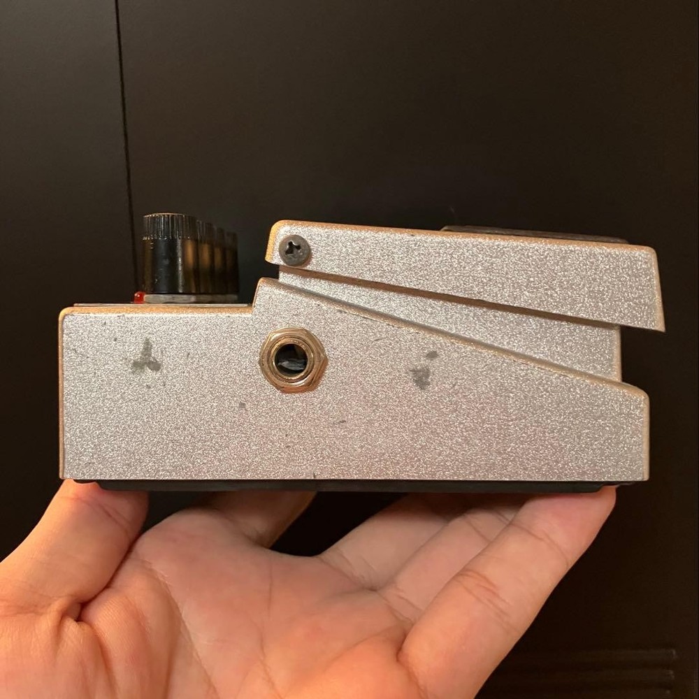 BOSS FB-2 Feedback Booster Guitar Effects Pedal