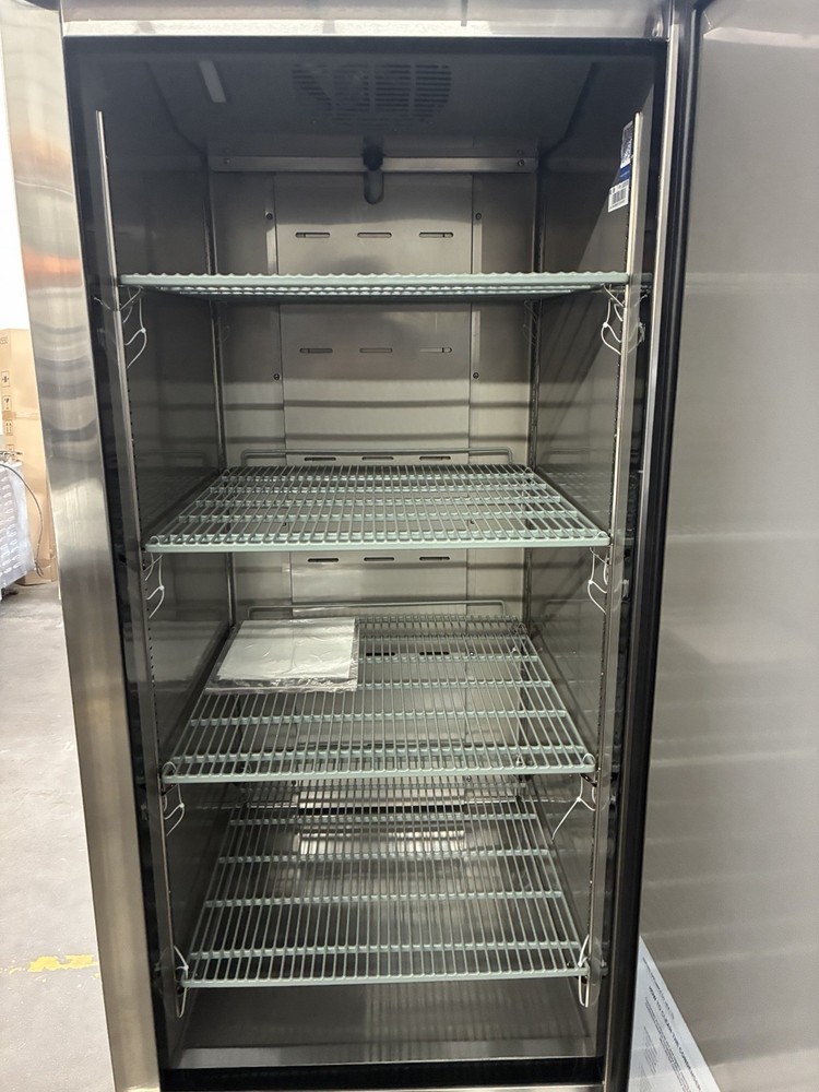 DUKERS D28R, BOTTOM Mount 1-Door REFRIGERATOR