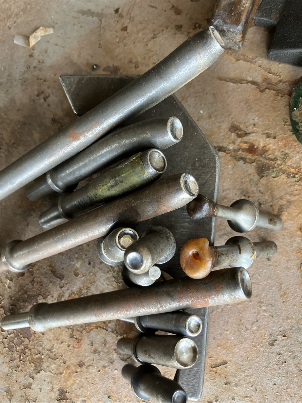 VTG Lot of 19 Air Gun Riveter Aircraft Tools Flush Seating Rivet +2 Bucking Bars