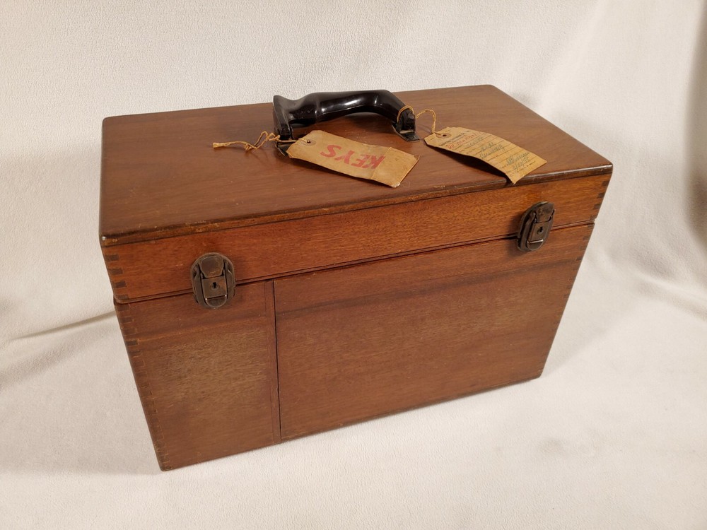 Vintage Cambridge Instruments PH Analyzer ~ Scientific Chemistry ~ Walnut Case