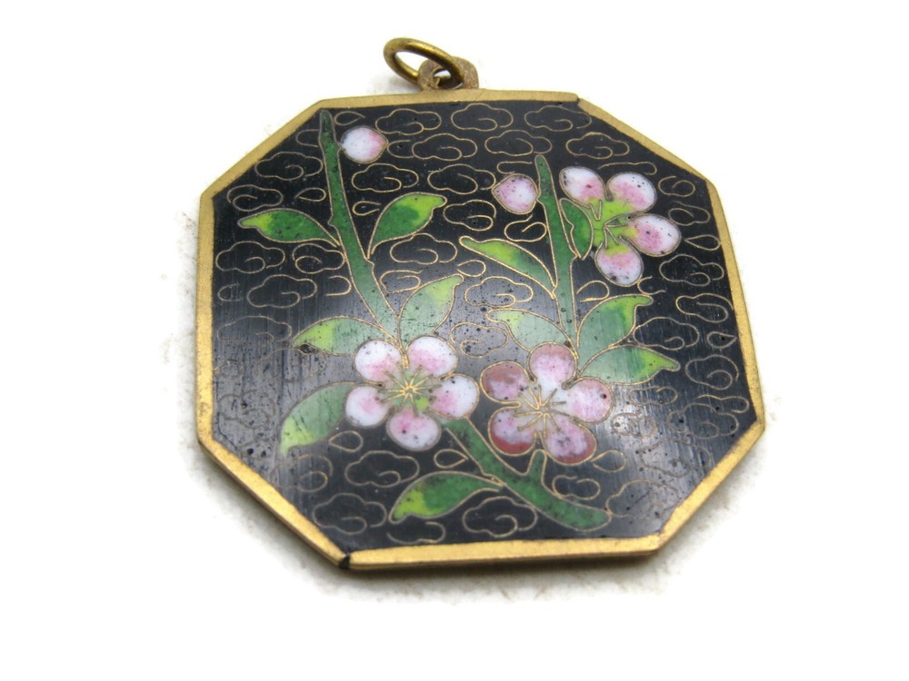 Pink Flower & Cloud Pattern Necklace Charm Gold Tone
