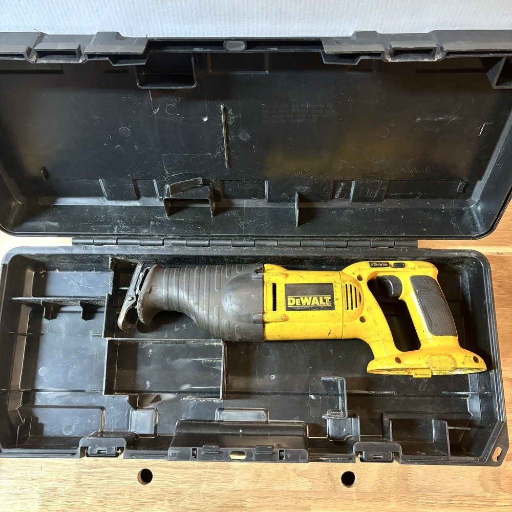 Dewalt DW938 Variable Speed Reciprocating Saw 18v with Case
