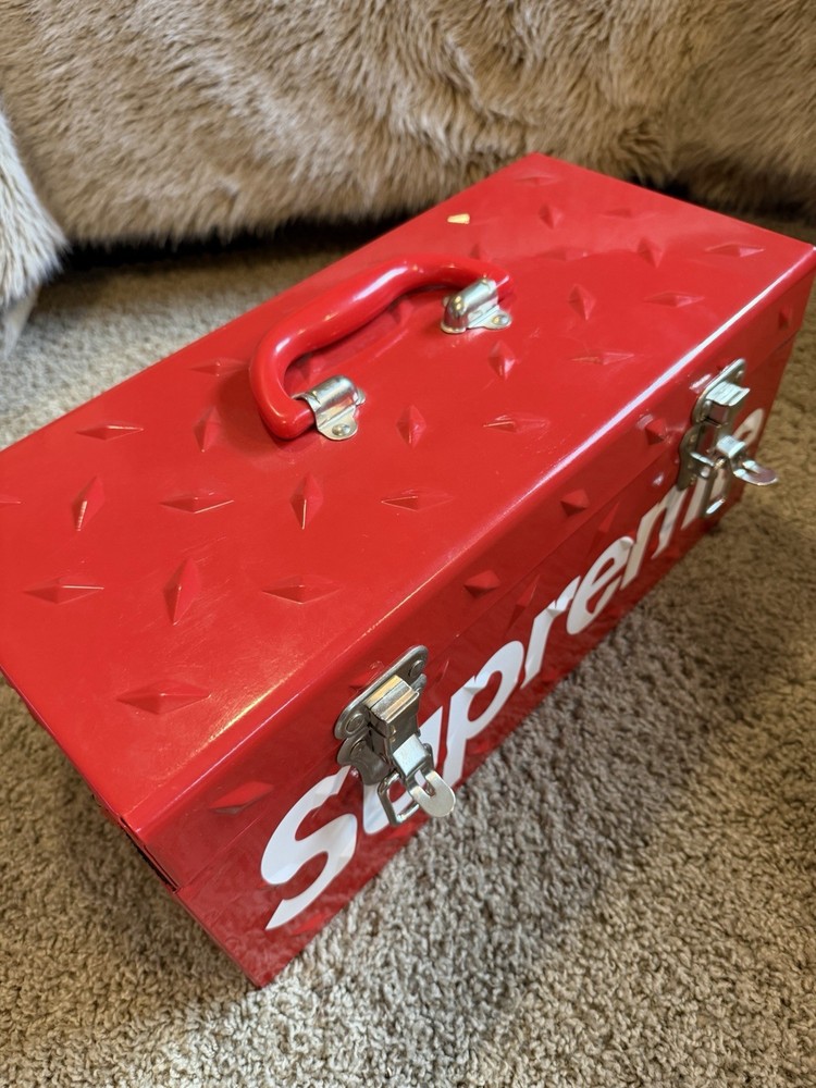 Supreme Diamond Plate Tool Box