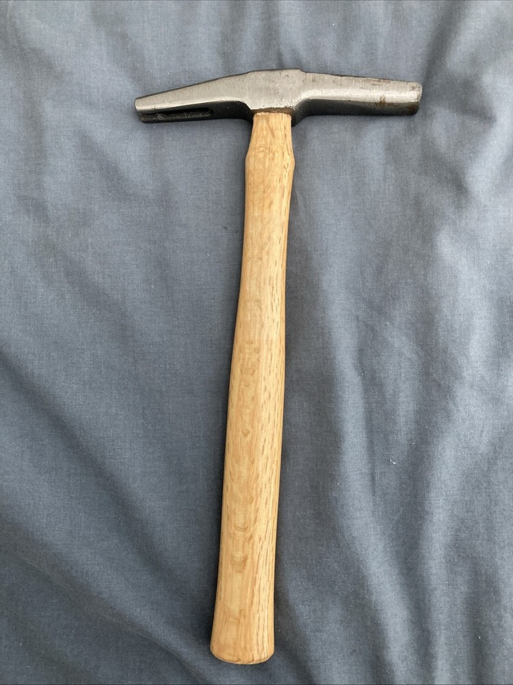 Pittsburgh 7 ounce Tack Hammer