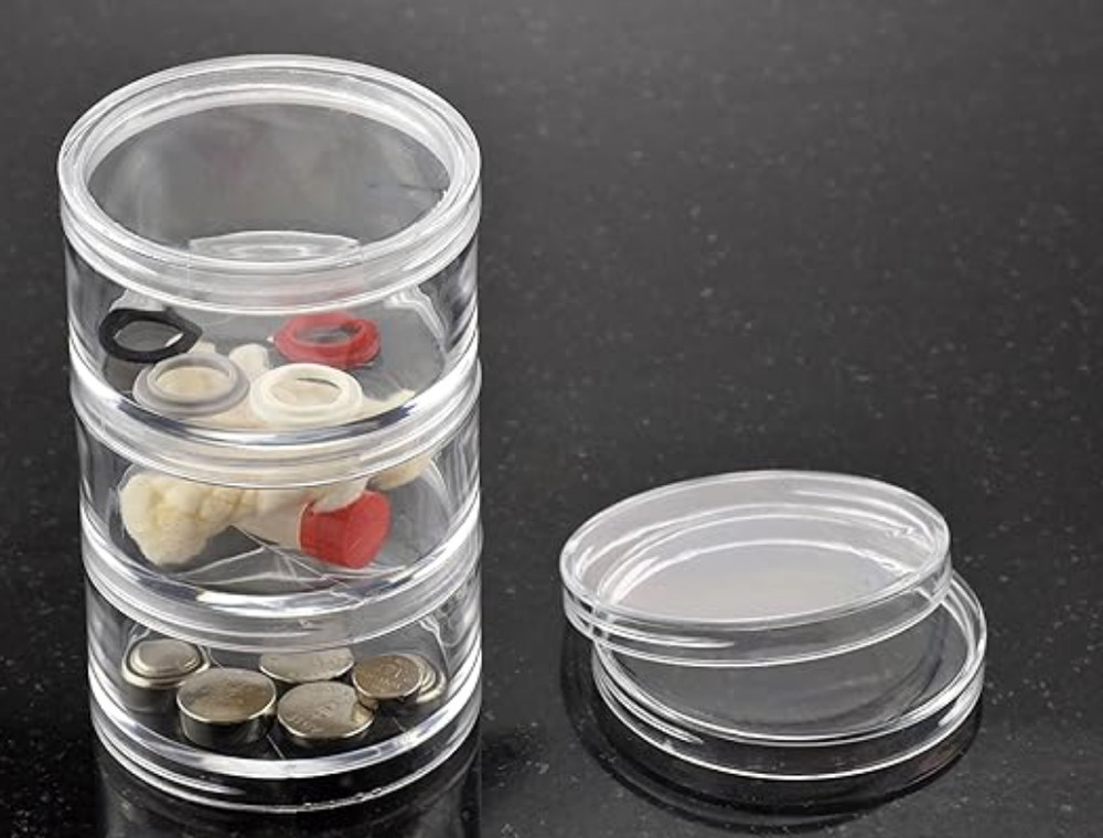 4 each Stacking Round Plastic Containers With Lids Size: 2.75" x 1"