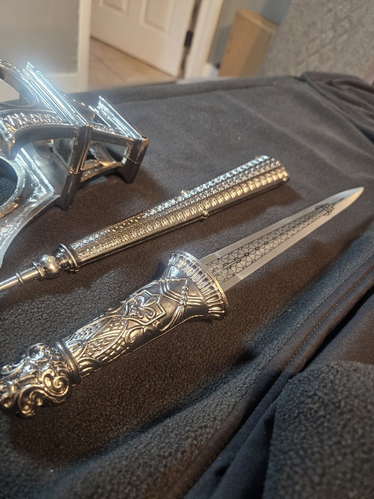 Decorative Eiffel Tower Dagger Knife w/ Stand – Steel Blade & Handle