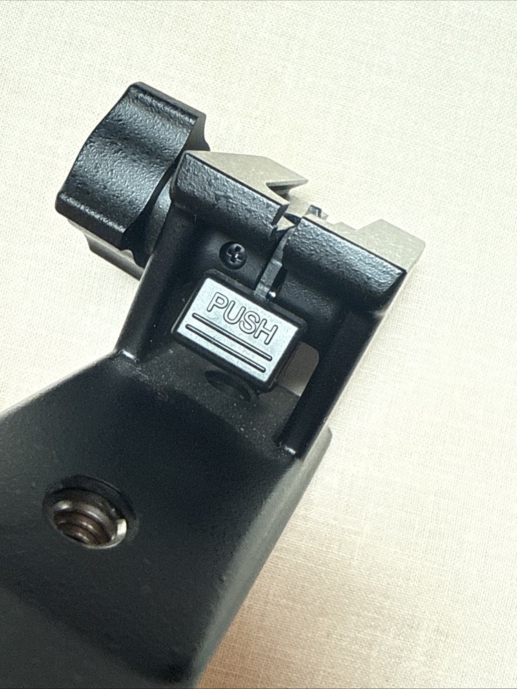 Flash Bracket Quick Release Clamp Receiver Push-Lock Camera Mount 1/4”-20 Strobo