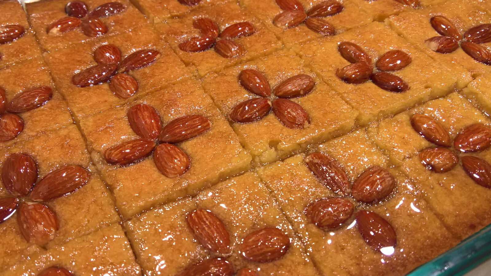 Organic Basbousa (Semolina Cake)! Unique Quality (2 kilo) (4.4 LB) (24 Piece)