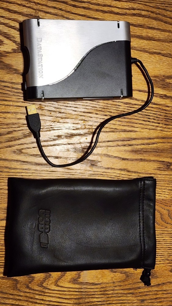 DataStation 7in1 USB 2.0 Floppy Disc CF, MMC, SD, MS, Pro Reader, IOM-DS701