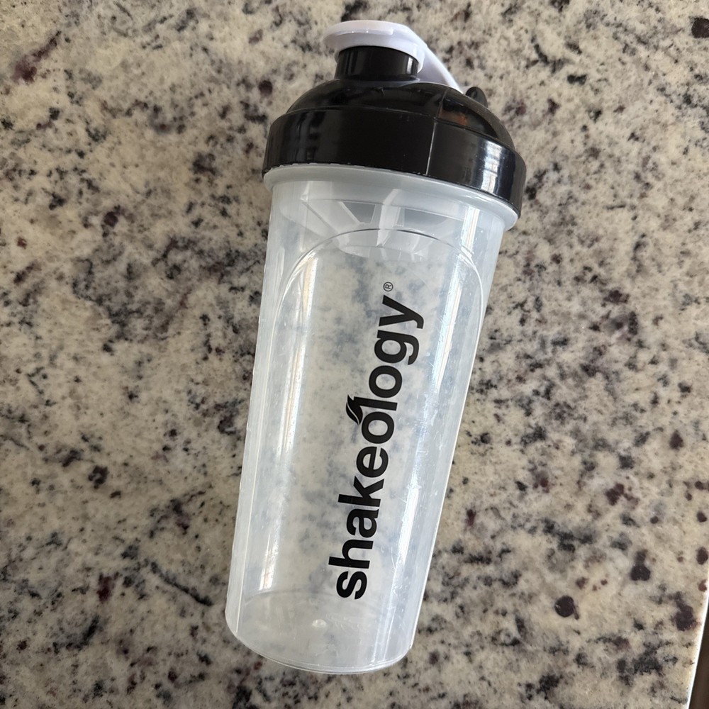 25 Oz Shakeology Blender Bottle Shaker Cup