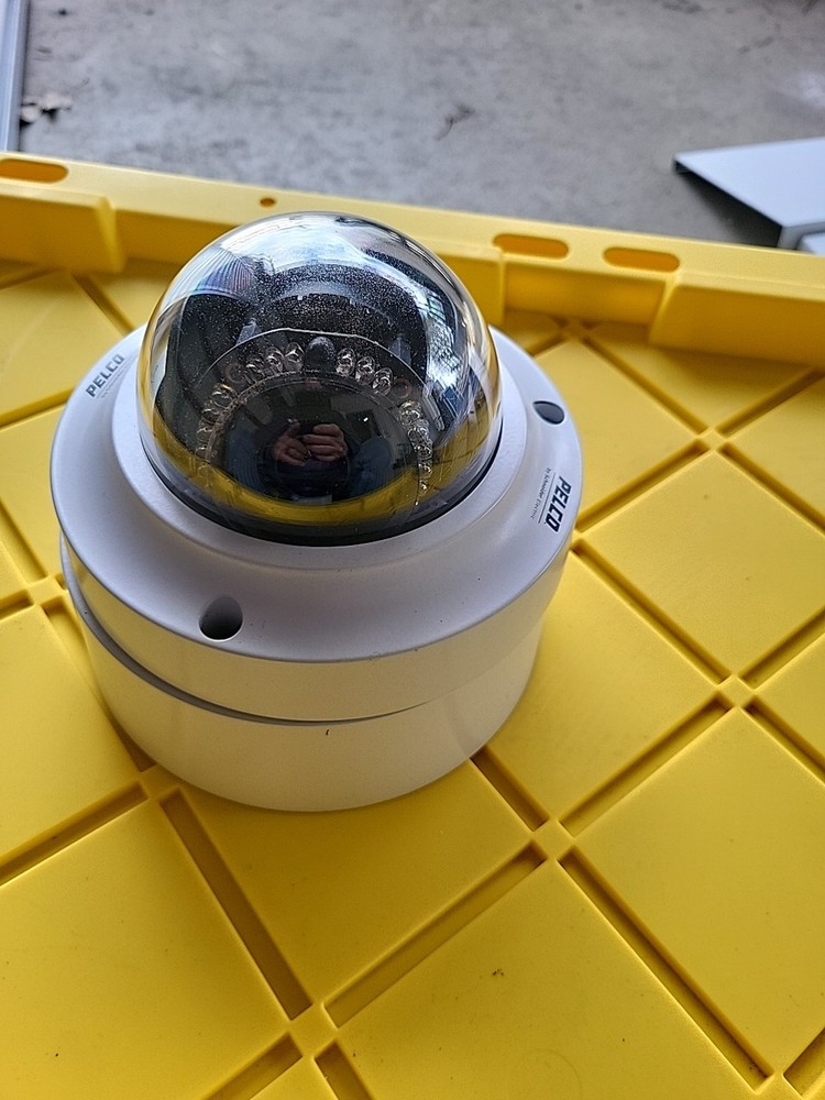 Pelco IMP1110-1ER Environmental Mini Dome