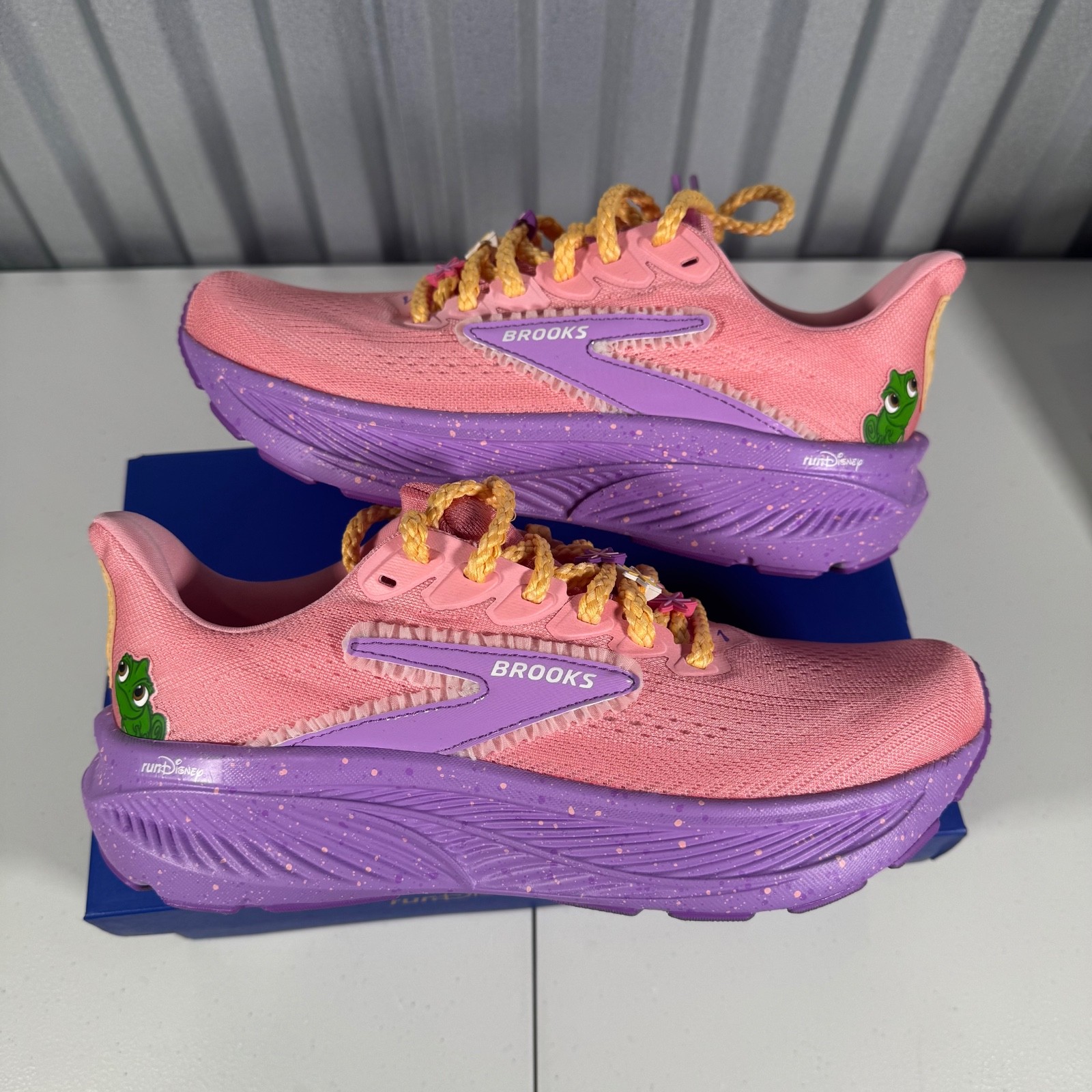 RunDisney X Brooks Ghost 17 Rapunzel Pink Purple Women's Regular Sizes Brand New