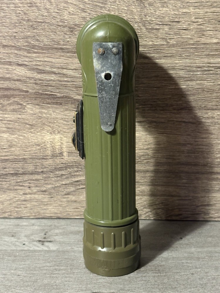 US Military Fulton MX-991/U Angle Head Flashlight Untested
