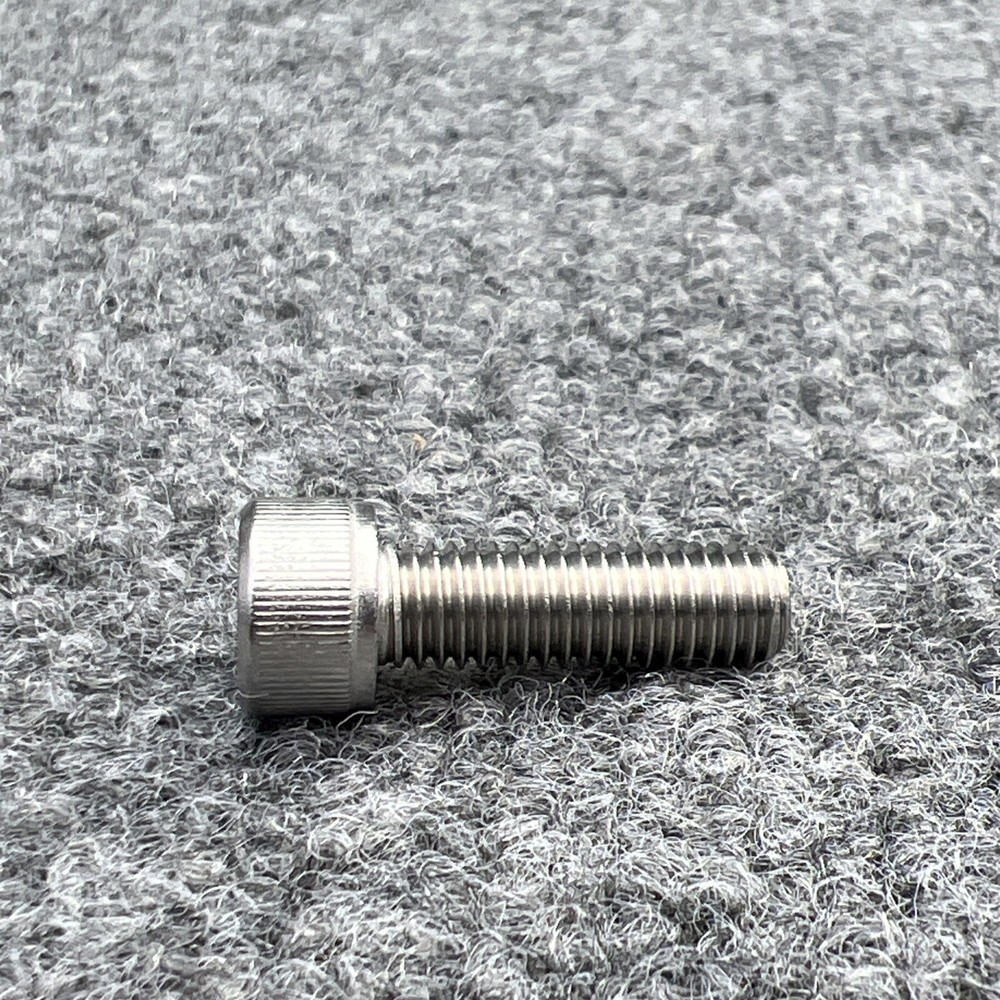 Yamada 682944 BOLT 10 SOCKET HD M8 FT SS New