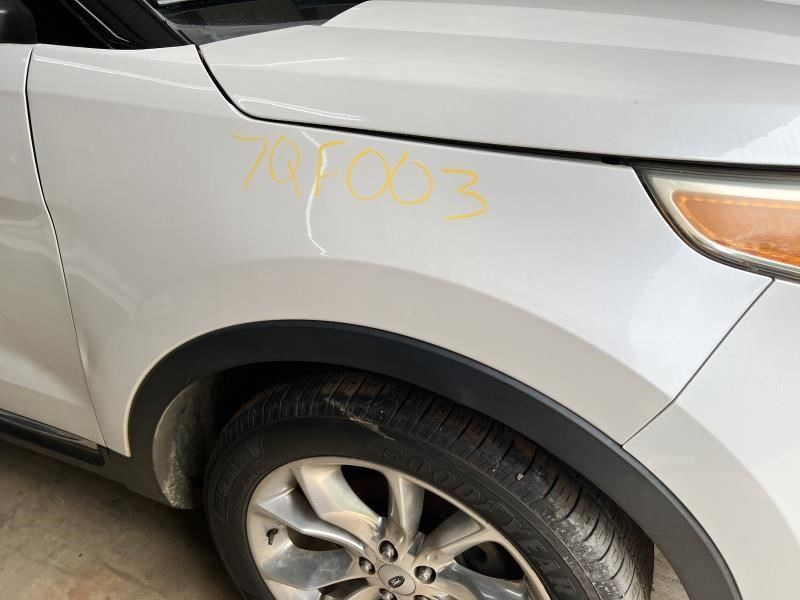 EXPLORER 2013 Keys/Latches/Locks 104633801