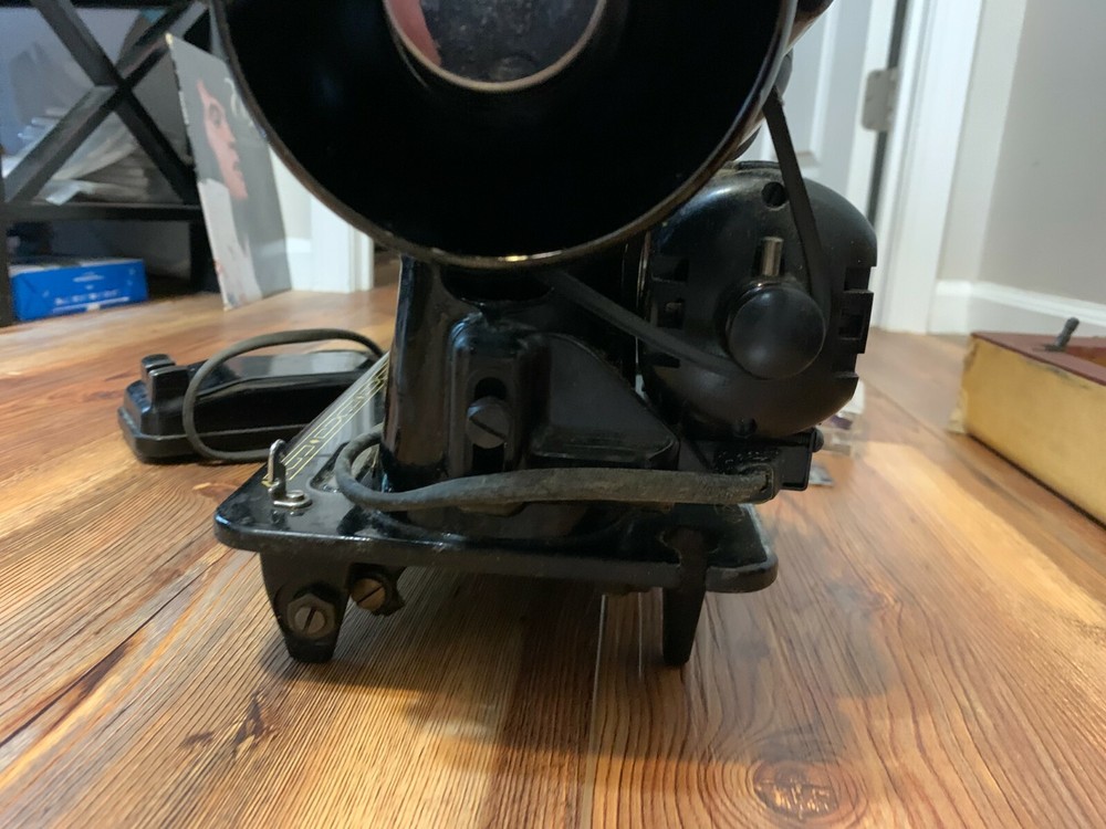 Singer 99K sewing machine + more (untested no refunds)