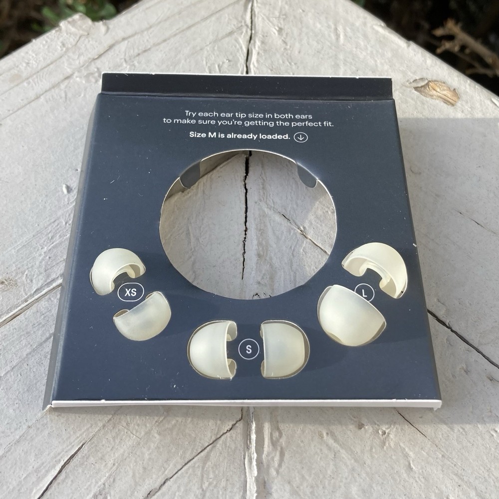 Loop Experience 2 Earplugs Gold Open Box See Everything Included