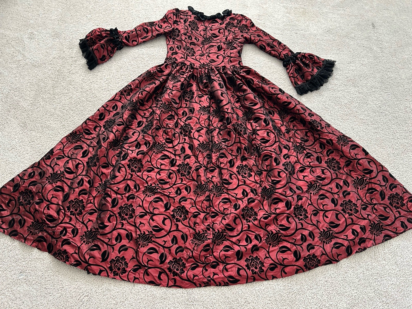 Victorian Choice Women’s Gown Holdiday Large