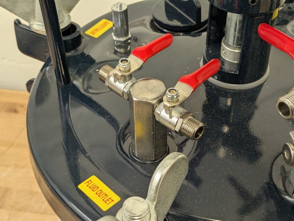 Berkebile 2+2 Pressure Pot System 5 Gal. Tank 90 PSI Max. BPFC-PROSYS5