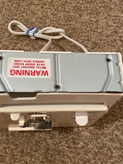 Black & Decker EC70 Spacemaker Under Counter Can Opener.