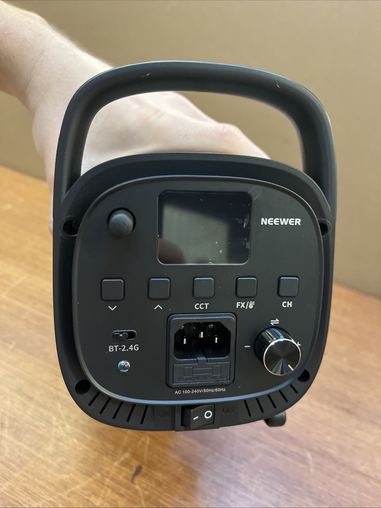 NEEWER CB60B LED VIDEO LIGHT