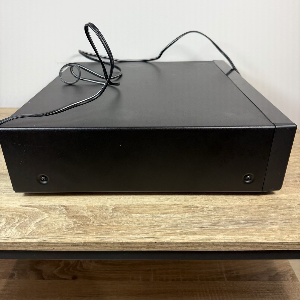 Onkyo 6 Disc Compact Disc Player Model DX-C206 MOSTLY WORKING PLEASE READ INFO