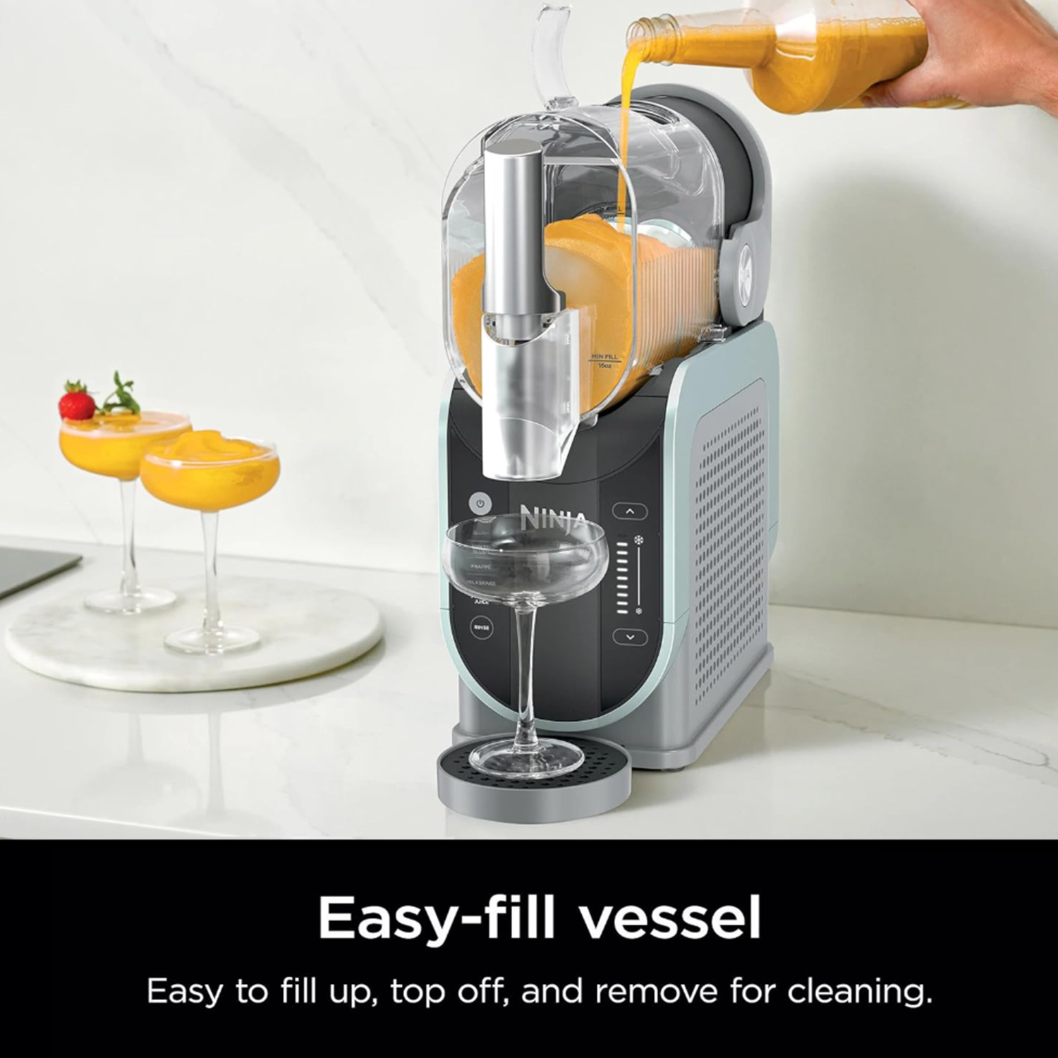 Ninja SLUSHi Frozen Drink Maker, 96-oz. + Two 16 oz. Insulated Bubble Cups