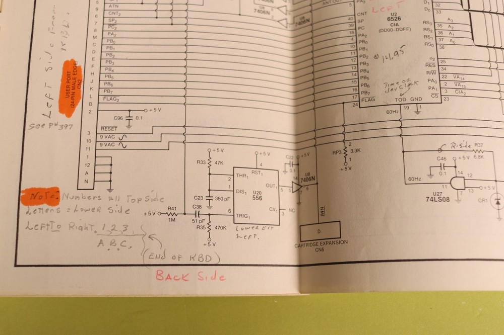 Commodore 64 Programmer's Reference Guide First Edition 7th Printing 1983