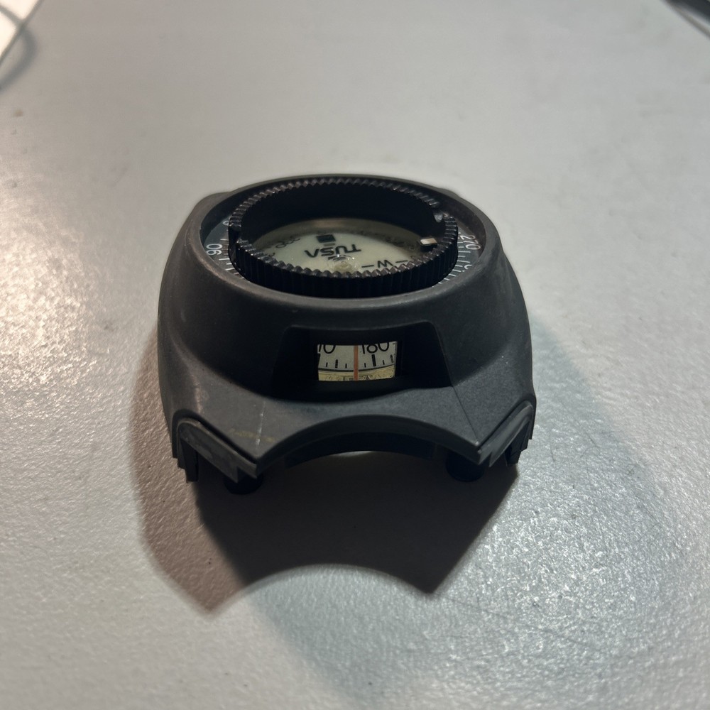Tusa Console Compass. Scuba Diving.