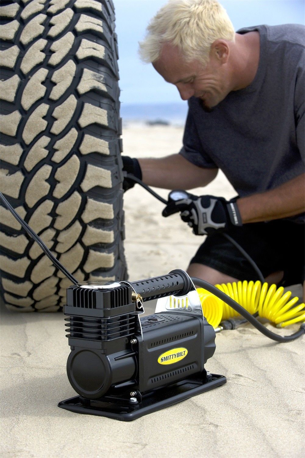 Smittybilt 2781 Air Compressor Portable Kit 12 volt w/ Bag / 5.65 CFM / 24' hose