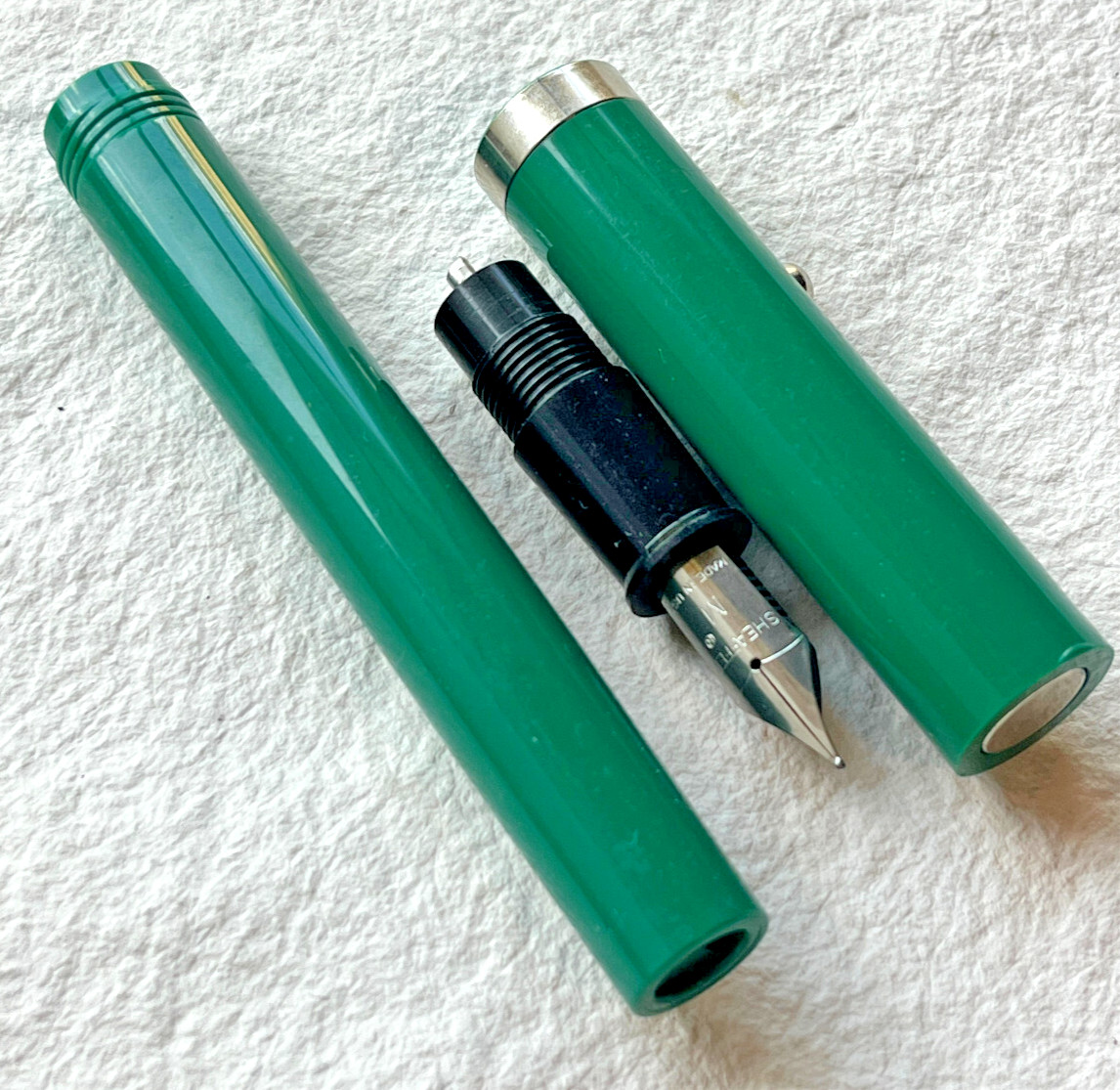 Sheaffer Fountain Pen - No Nonsense - Opaque Green