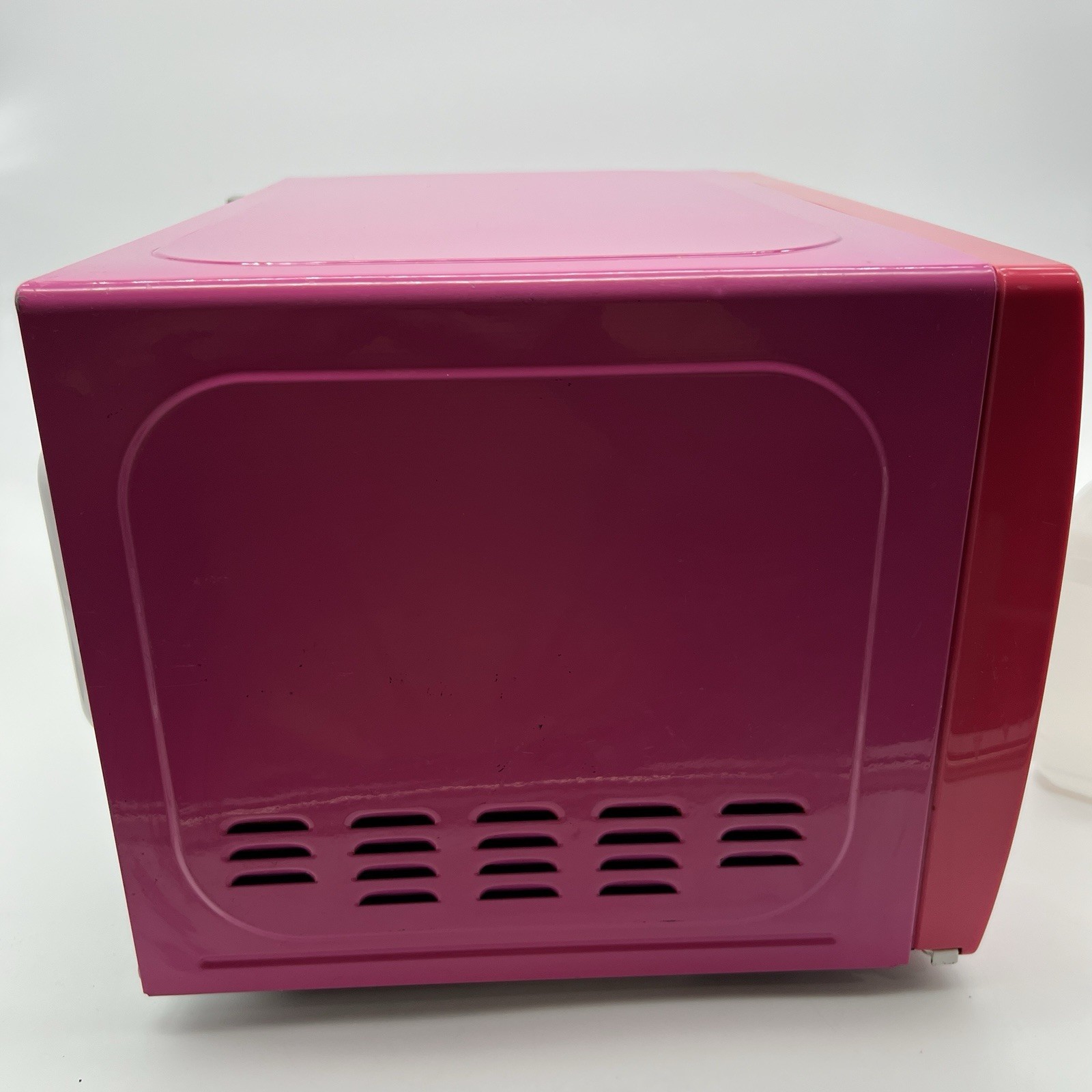 RARE Hello Kitty Hot Pink Microwave Collectable 2011 - Good Working Condition
