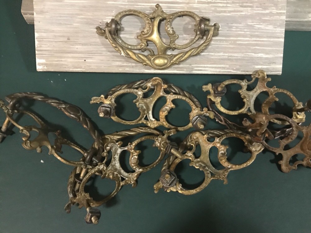 Extremely RARE VICTORIAN SET “SUPER ORNATE’”Original FANCY Priced per pull.