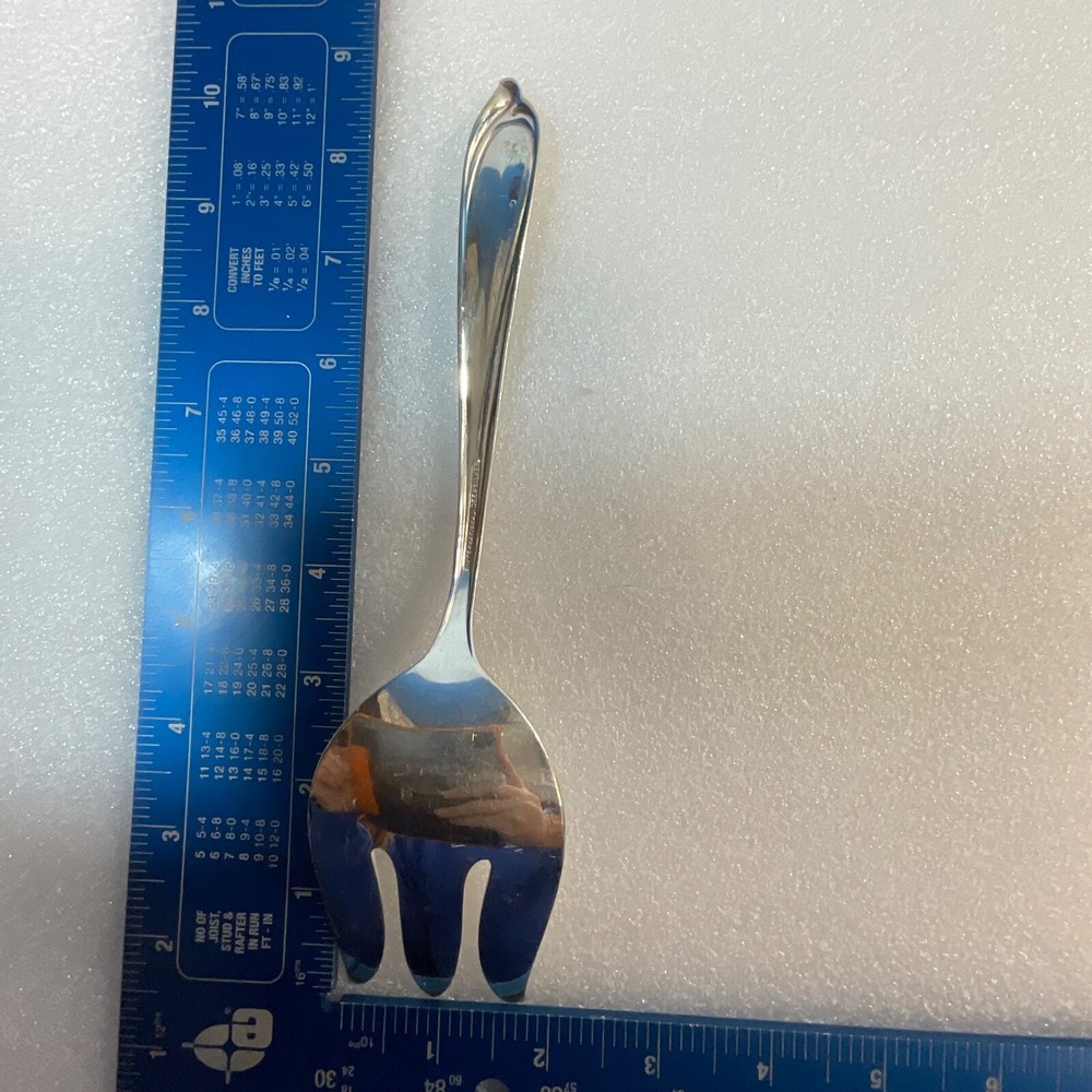 International Deep Silver Silverplate Serving Fork 8.75” KitchenGnu
