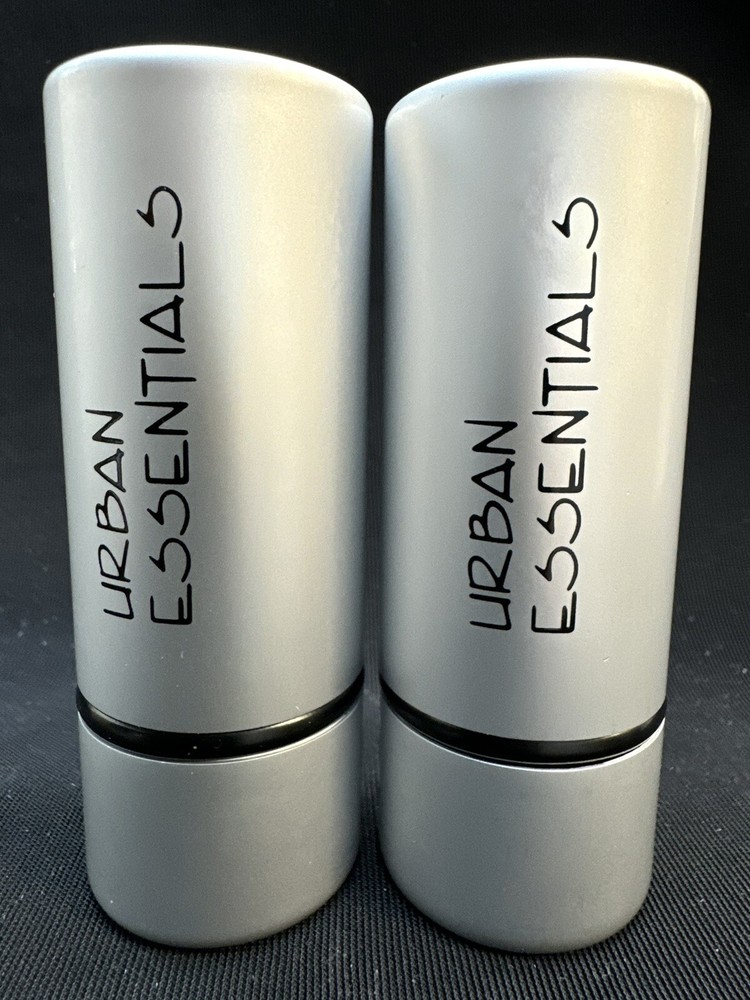 2 urban essentials compact makeup brushes