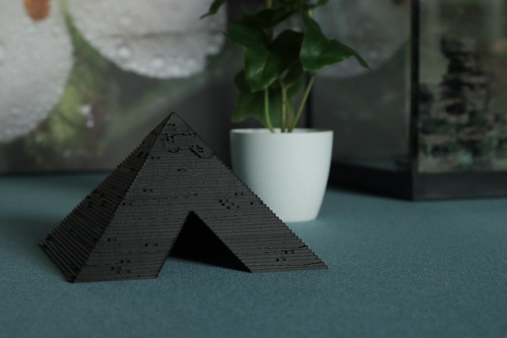 Pyramid Lizard Geko Reptile hide Fishtank hide