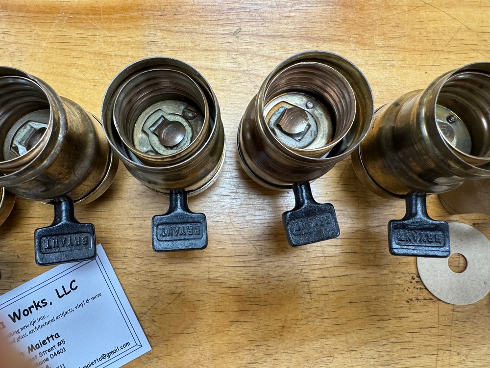 Paul Crist Studios: #10 BRYANT (dated 1907) Socket Shells & Paddles, Tiffany