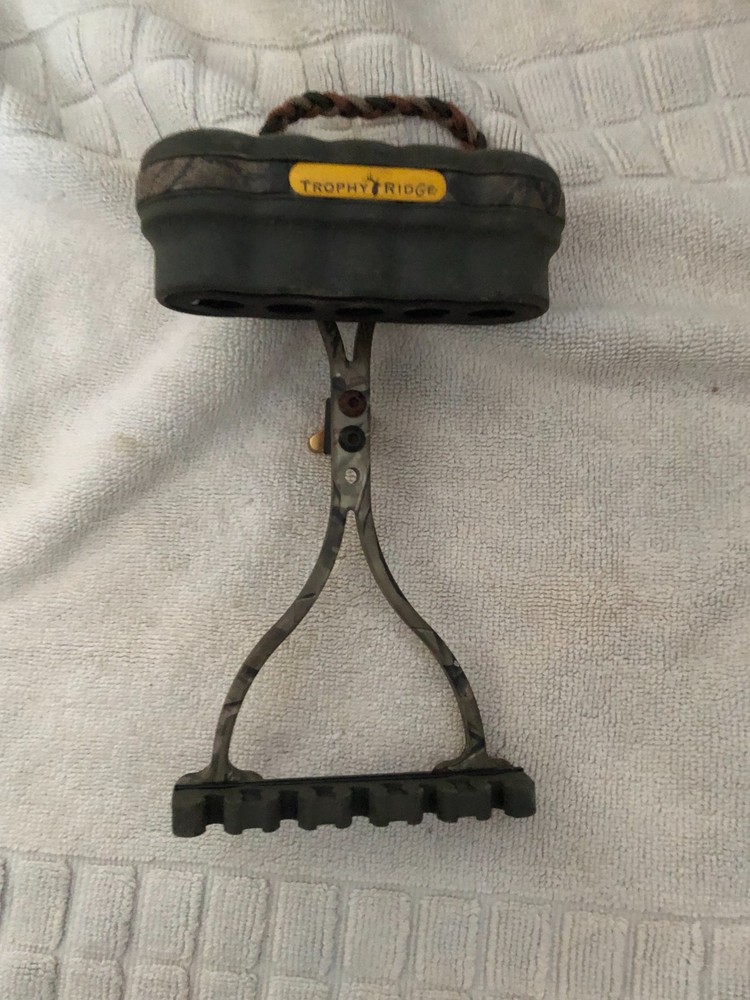 Used Trophy Ridge 5 Arrow Quiver