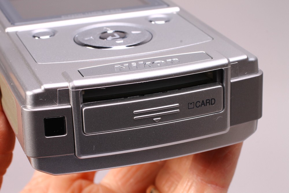 NIKON COOL WALKER MSV-01 MEMORY CARD READER