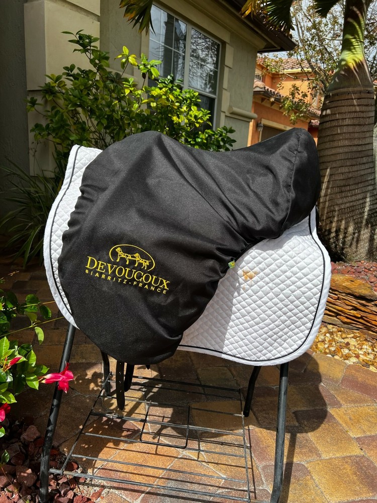 Devoucoux Dressage Saddle 17.5"