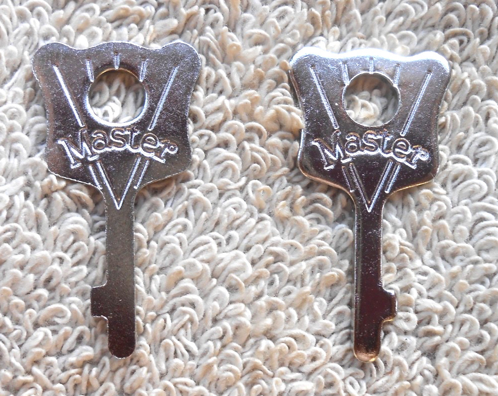 (2)  MASTER PADLOCK Lock #175 Key TOOL For Changing Lock Combo