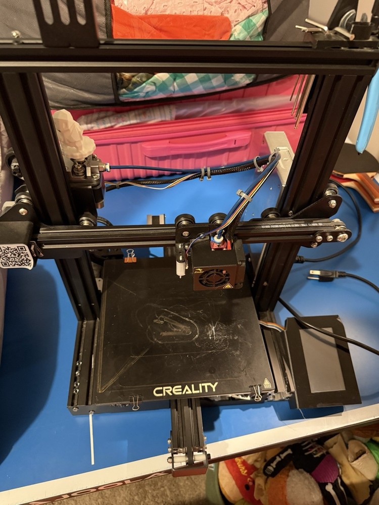 Ender 3 Pro 3D printer. Works Great
