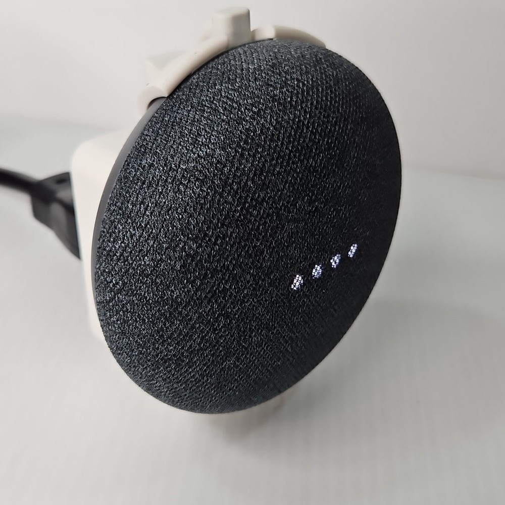Google Home Mini - Model H0A - With Mount Genie Dock