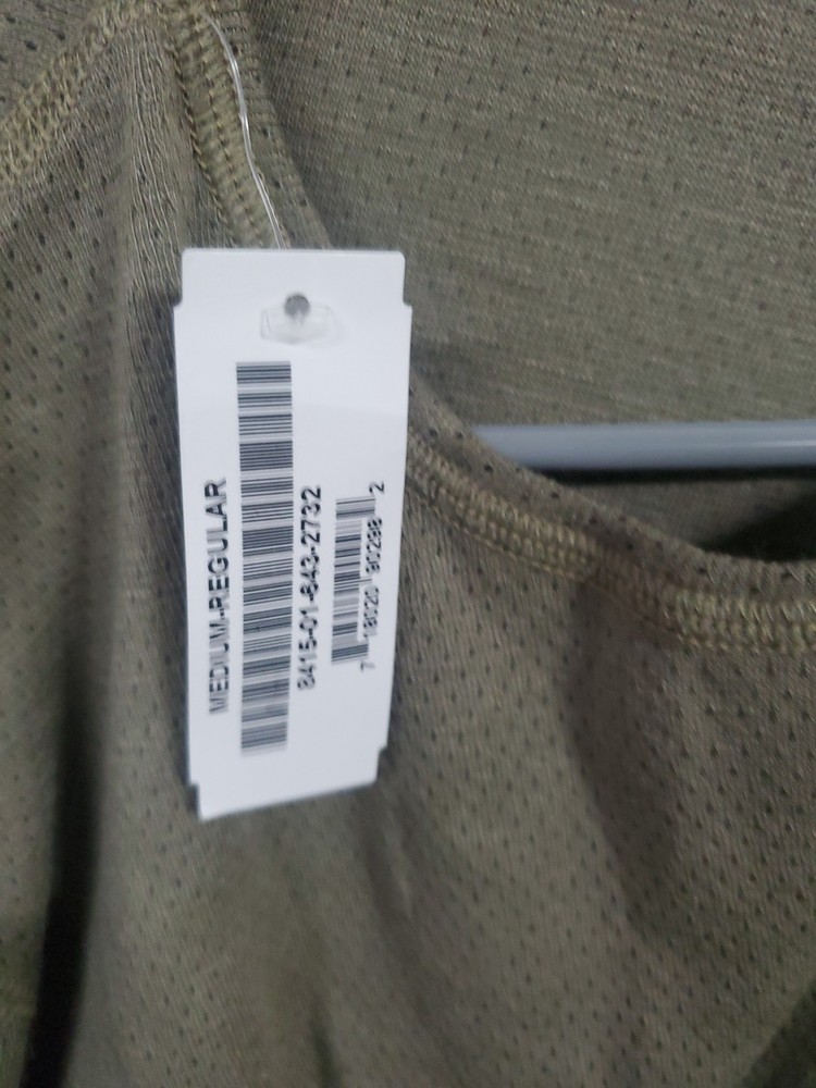 US Army Insulated Nomex Flame Resist Base Layer Top Medium Regular Undershirt