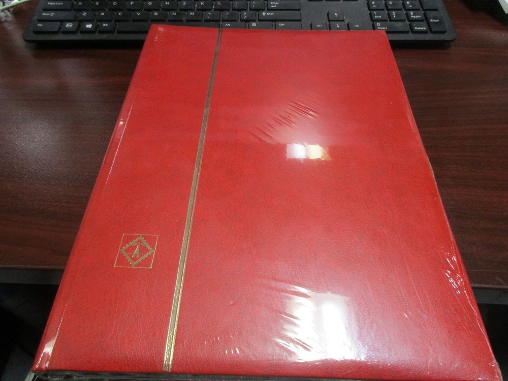 LIGHTHOUSE STOCKBOOK LW 4/15, 30 WHIT PAGES RED COVER NEWIN SHRINKWRAP FREE SHP