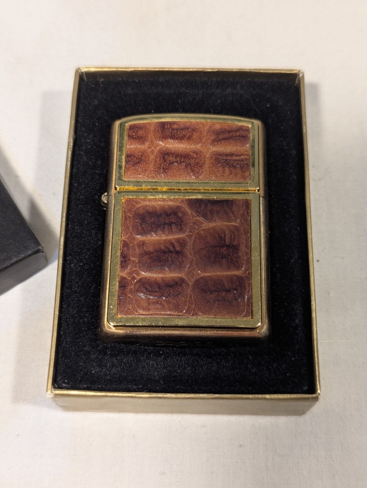 ZIPPO CROCODILE LEATHER BRASS LIGHTER 2001