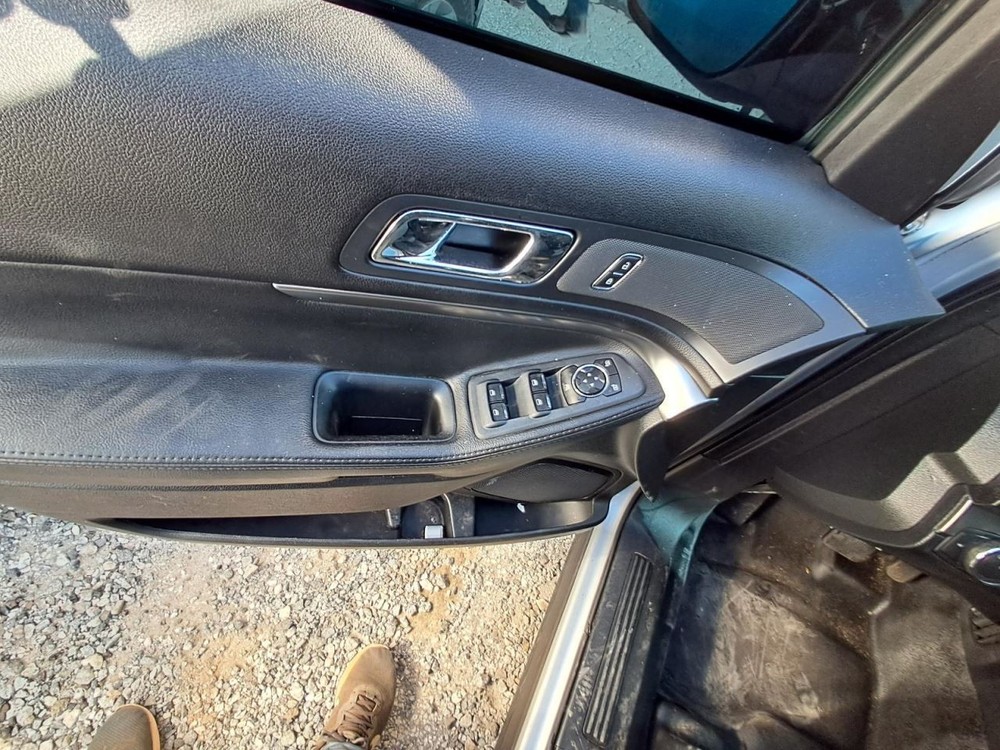 Fuse Box Engine Fits 16 EXPLORER 4866193